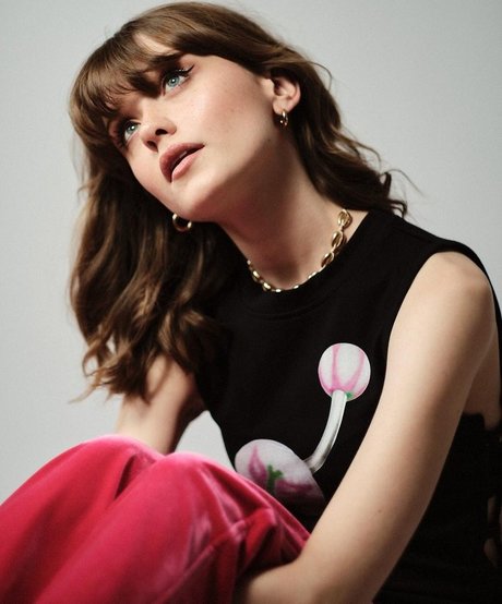 Maisie Peters 素敵なスター 写真