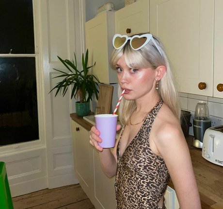 戦利品オンリーファンズ セクシーヌード ギャラリー