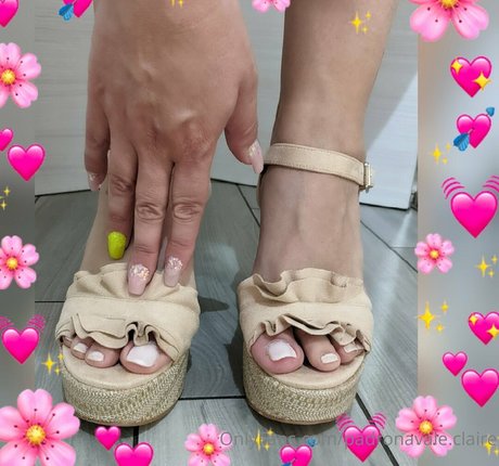 小さなおっぱいオンリーファンズ セックス アーカイブ