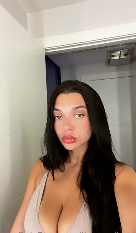 therosaliaxo 美しい女優 写真