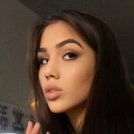 巨乳オナニーオンリーファンズ セクシー 画像