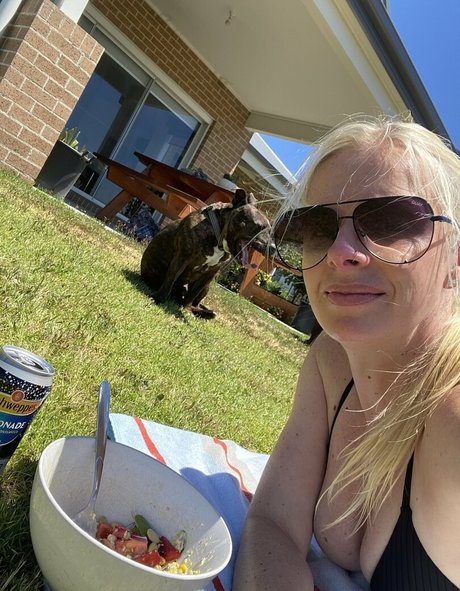 dvpgirlnextdoorxxx トップスター 写真