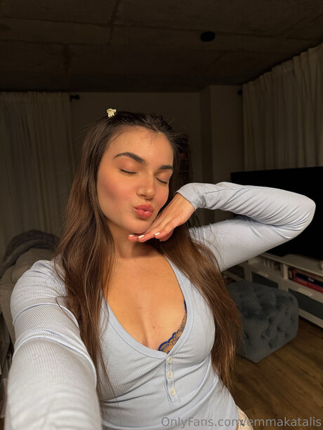 濃厚なヌードオンリーファンズ ホットヌード 写真