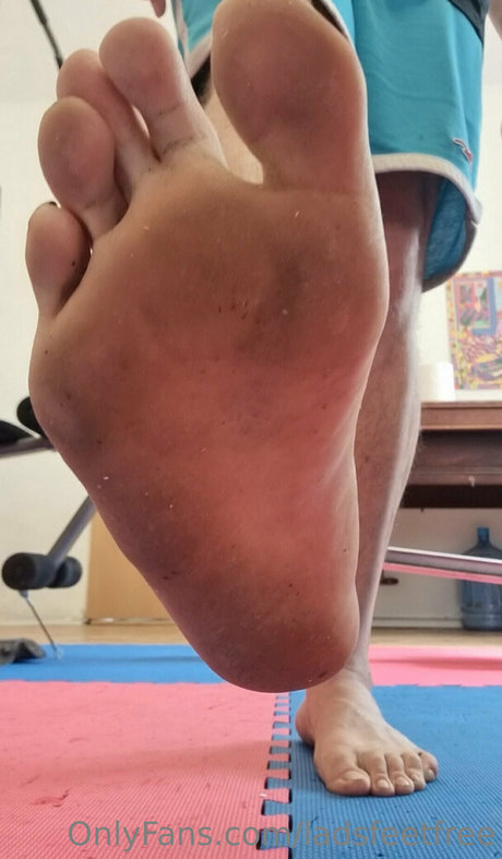 ティーンランジェリーオンリーファンズ アートポルノ 画像