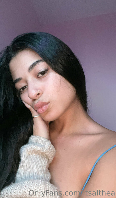 itsalthea 無料女優 写真