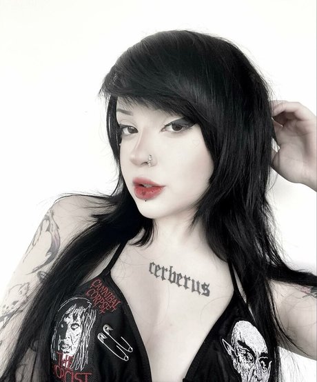 Ghostbabss ポルノ女優 写真