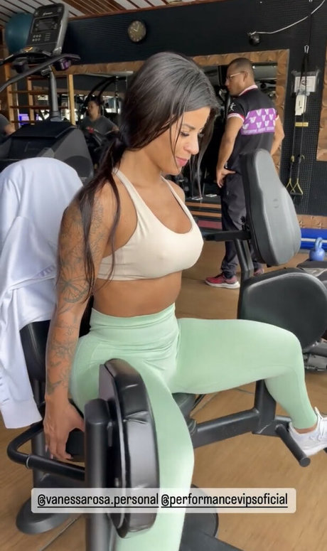 Aline Carvalho スター 写真