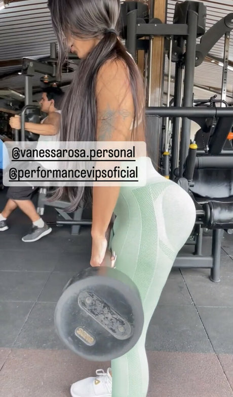 Aline Carvalho セックスモデル 画像