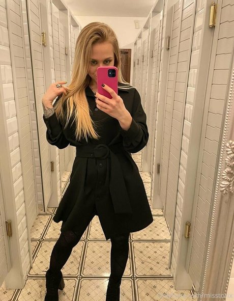 evilscarlett ポルノスター ベスト ギャラリー