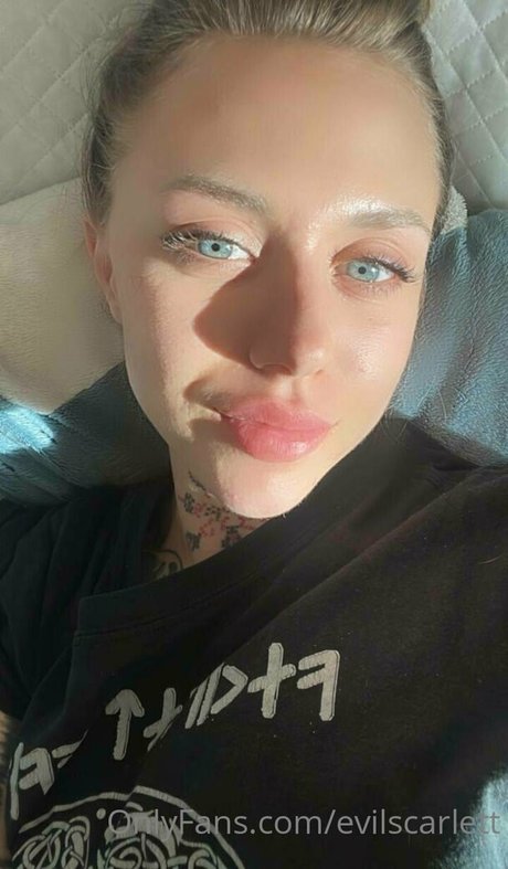 巨乳タトゥーオンリーファンズ えろ ギャラリー