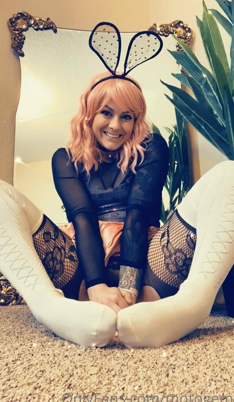 フラットオンリーファン 無料ヌード 写真