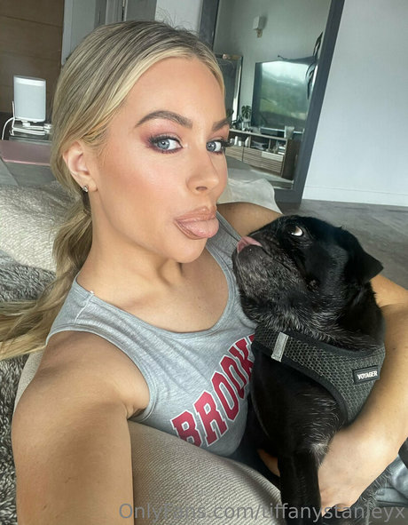 tiffanystanleyx セックス女優 画像