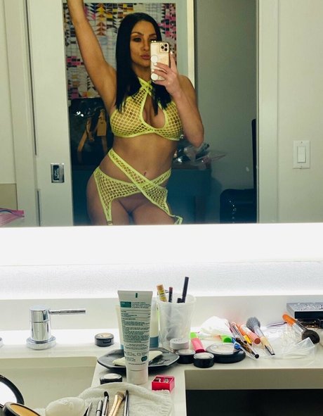 陸軍の熟女オンリーファンズ 無料 写真