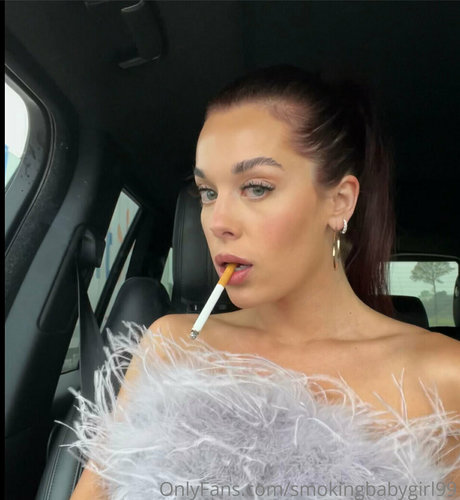 smokingbabygirl99 セクシーなポルノスター ギャラリー