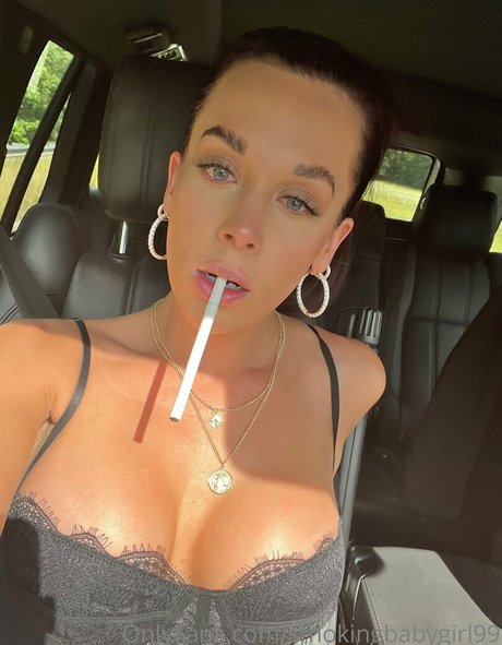 smokingbabygirl99 アート女優 画像