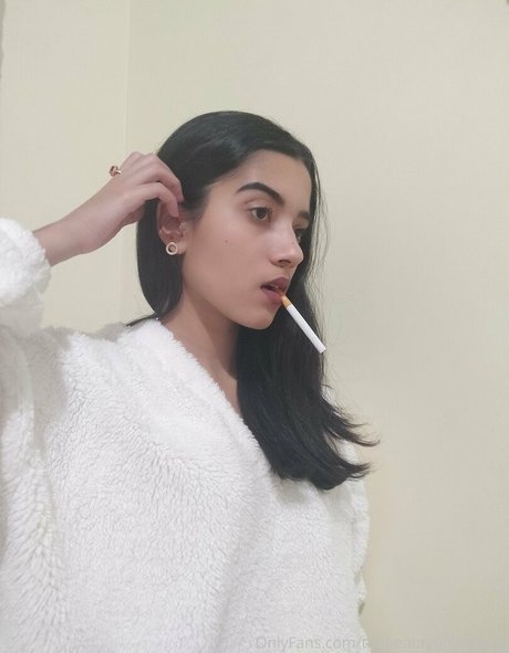 ティックトックスター オンリーファンズ えろ ギャラリー