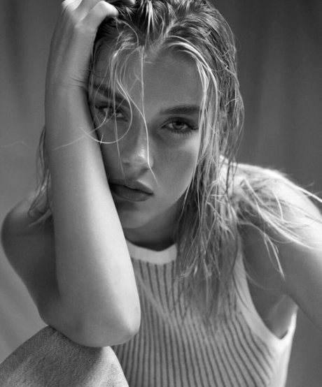 Mimi Slinger ポルノモデル 写真