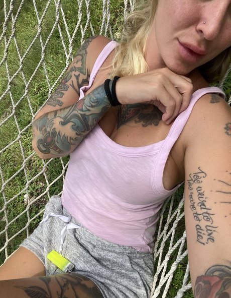 金髪オナニーオンリーファンズ 無料アダルト 写真