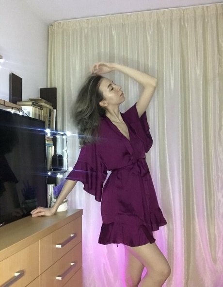 Longlegzzz ポルノスター ヌード 画像