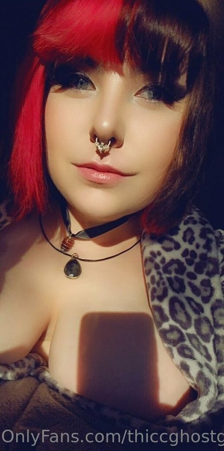thiccghostgirl ポルノモデル ギャラリー