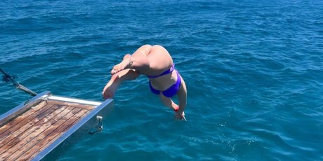 パイズリ オンリーファンズ 限定 画像