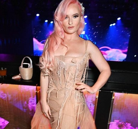 ボディビルダーヌードオンリーファンズ xxx 写真