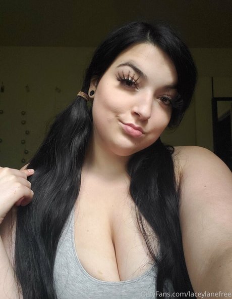 laceylanefree かわいいポルノスター 写真