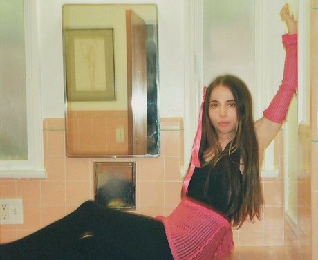 裸の女の子オンリーファンズ ホットxxx 写真