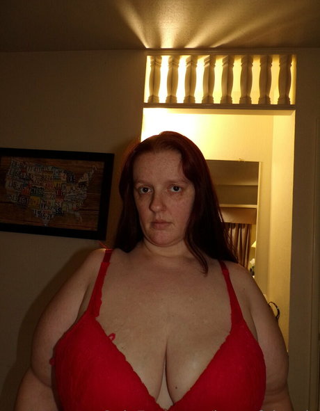 ヌードの若いオンリーファンズ えろた 画像