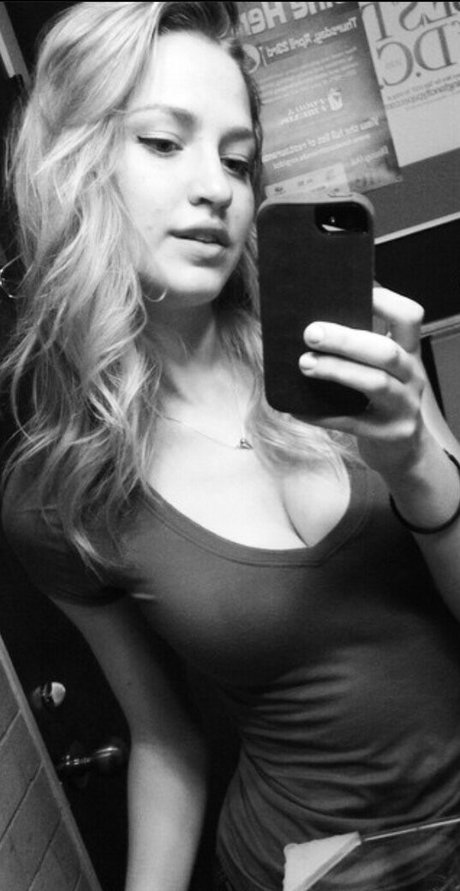 Gabby Downing ポルノスター アダルト 写真