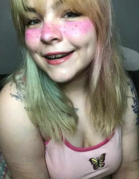 金髪の小人オンリーファンズ 無料ポルノ 写真