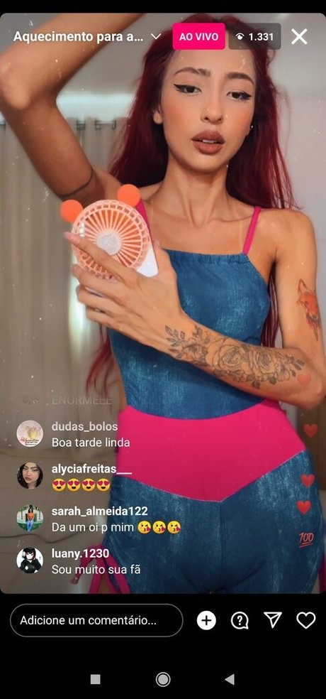 巨乳で痩せているオンリーファンズ 無料エロ 写真