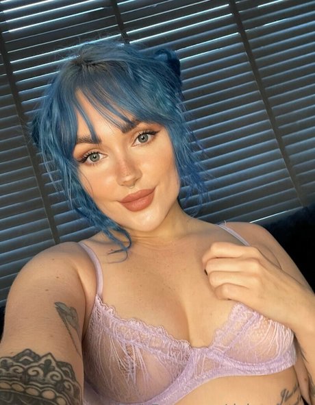 黒檀の指入れオンリーファンズ ポルノ 画像