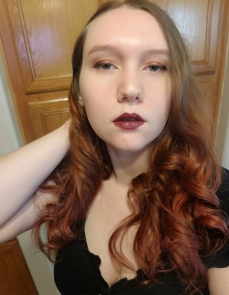 enterthelunaverse 高品質のポルノスター 画像