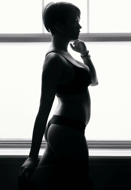 Elysia Griffin 写真集