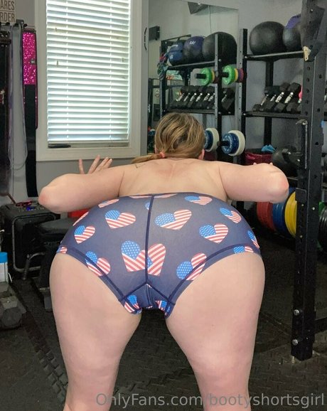 bootyshortsgirl プロフィール写真