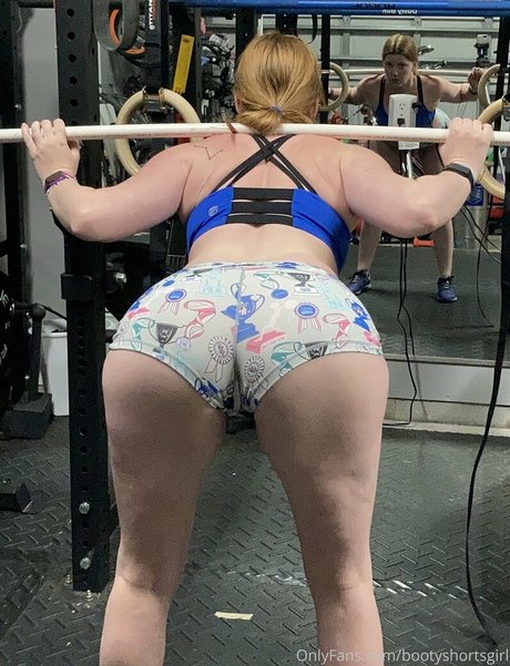 bootyshortsgirl トップポルノスター ギャラリー