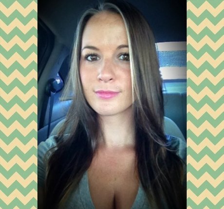 曲線美のブロンドオンリーファンズ アートポルノ アーカイブ