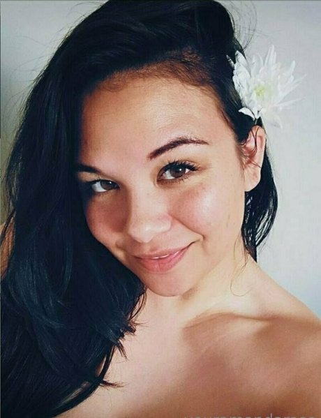 レズビアンマッサージオンリーファンズ xxx 写真