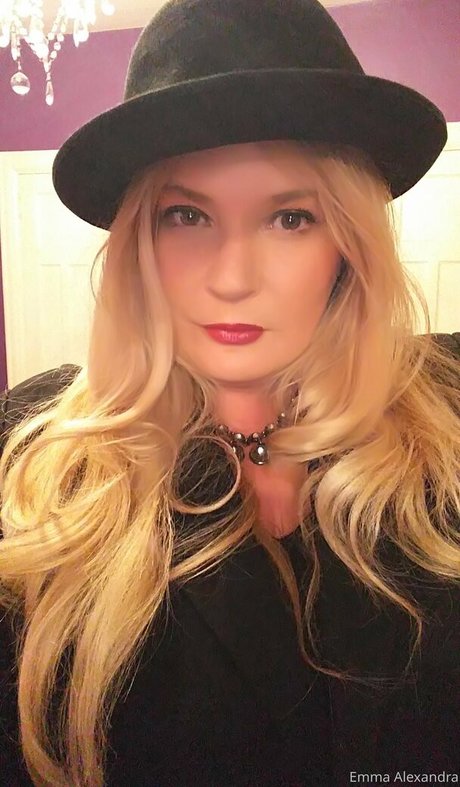 uniquilyyours ポルノスター 画像