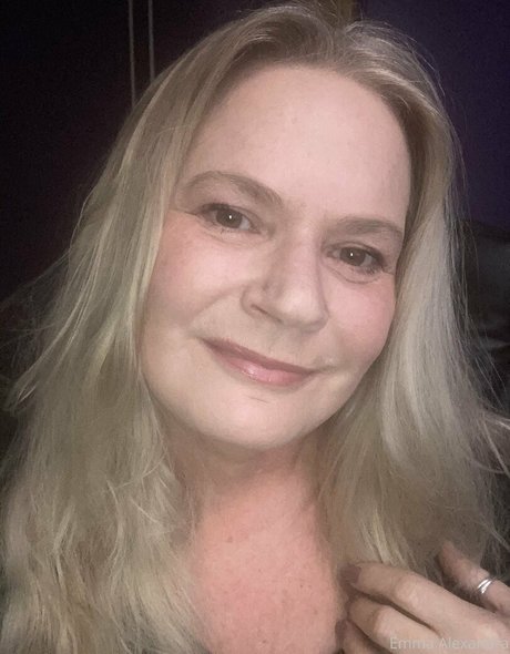 uniquilyyours 裸のモデル ギャラリー