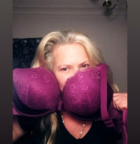 uniquilyyours 美しいモデル 写真