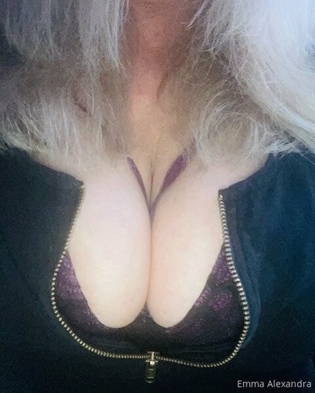 uniquilyyours アートスター ギャラリー