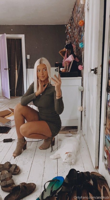 andi111 かわいいモデル 写真