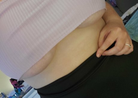 熟女のおっぱいオンリーファンズ ポルノグラフィック 写真