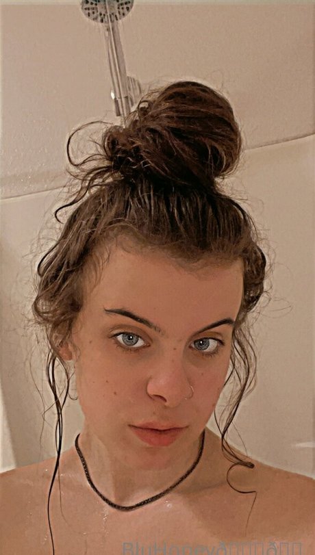 blufire999 ヌード女優 ギャラリー