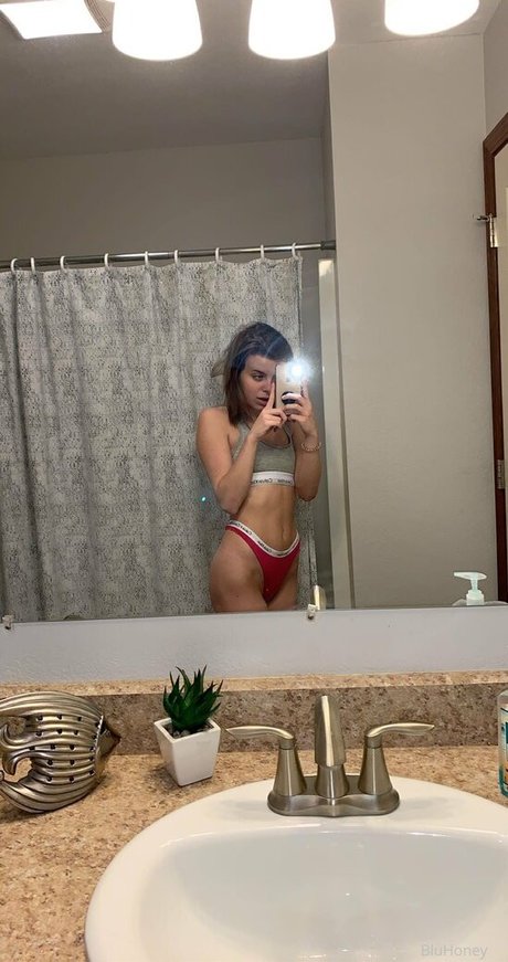 blufire999 エロティックなスター アーカイブ