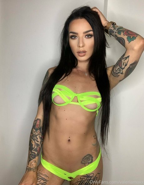 valeriamoxx トップモデル 写真