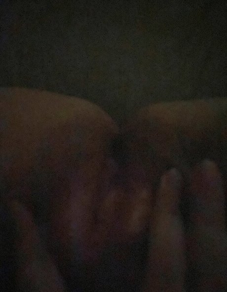 uskyldigesara ヌードモデル 写真