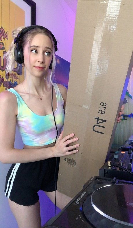 チェコのティーンズオンリーファンズ セックス 画像